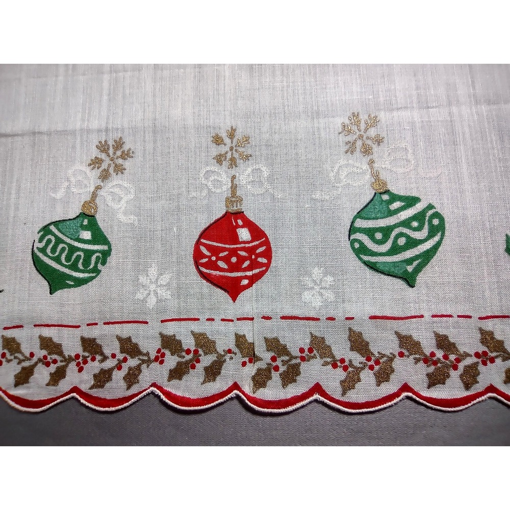 VTG Burmel 14.5 x 14.75 Metallic Gold Holly Bells & Ornaments Hankie Scalloped - Picture 5 of 7